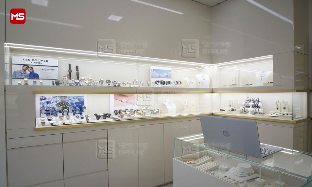 Jewelry Store Design 91