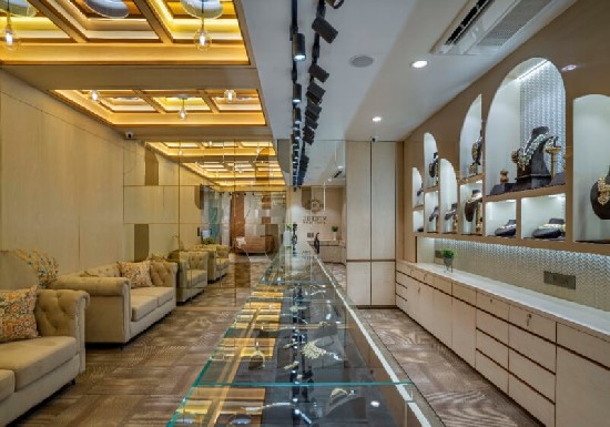 High-end Jewelry Store with Warm Color Schemes