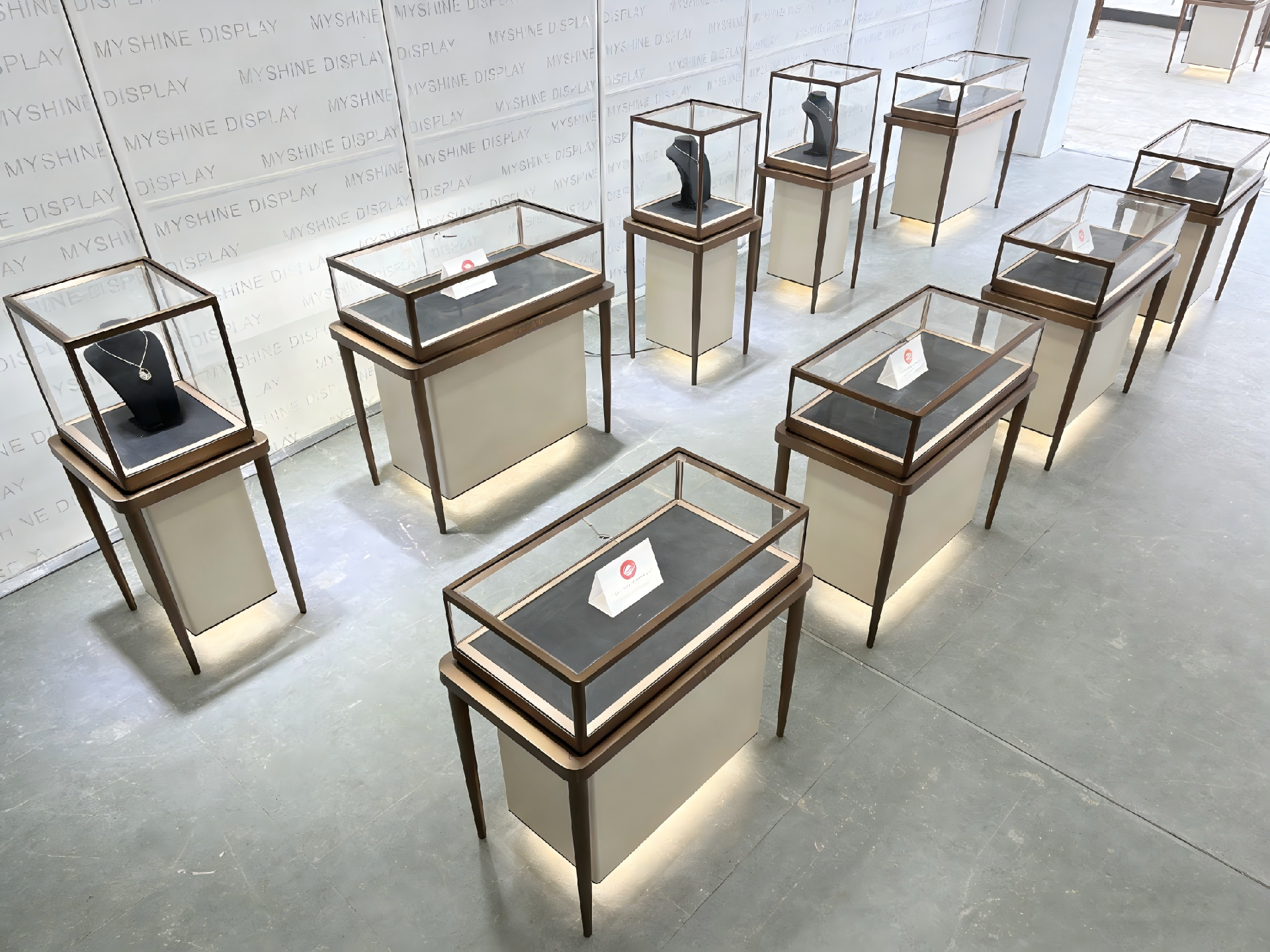 澳大利亚珠宝展示柜 (1).png