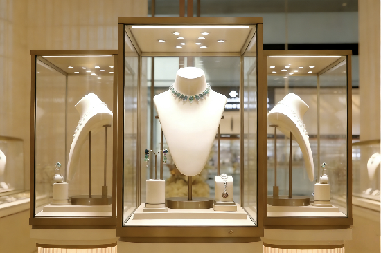 Elegant Luxury Jewelry Store Interior Design