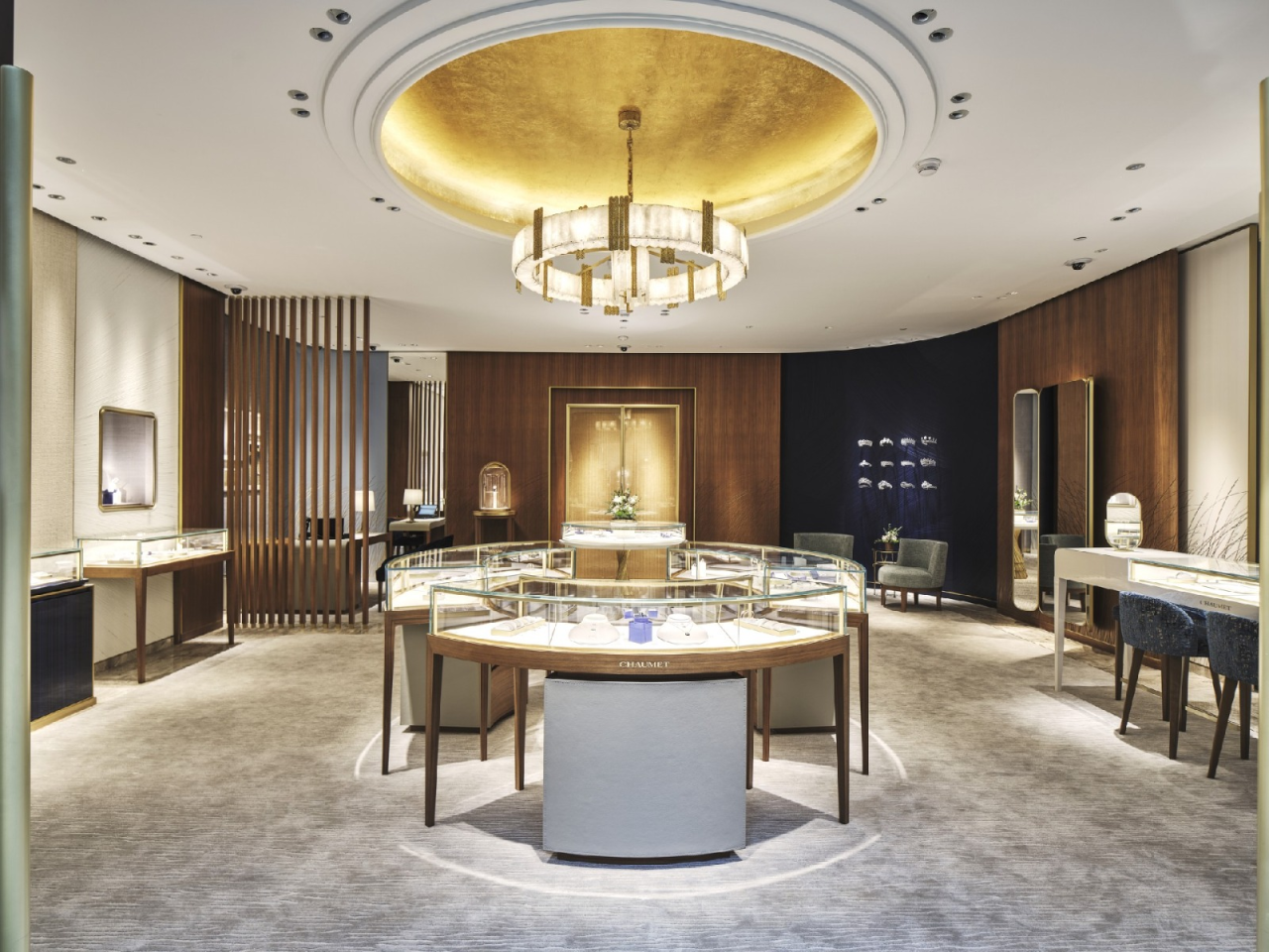 Elegant Luxury Jewelry Store Design