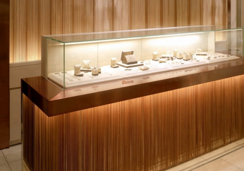 Elegance in Display: MS Jewelry Showcase Design