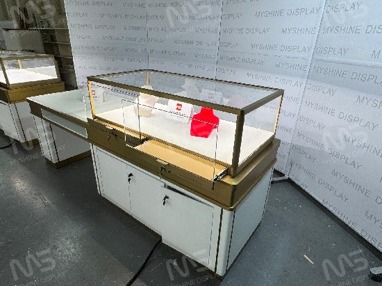 Project Case | Modern Luxury Jewelry Display Showcase