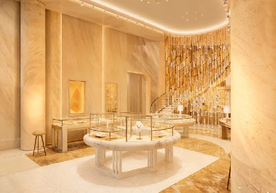 Double-Level Gilded Luxury Jewelry Store Design