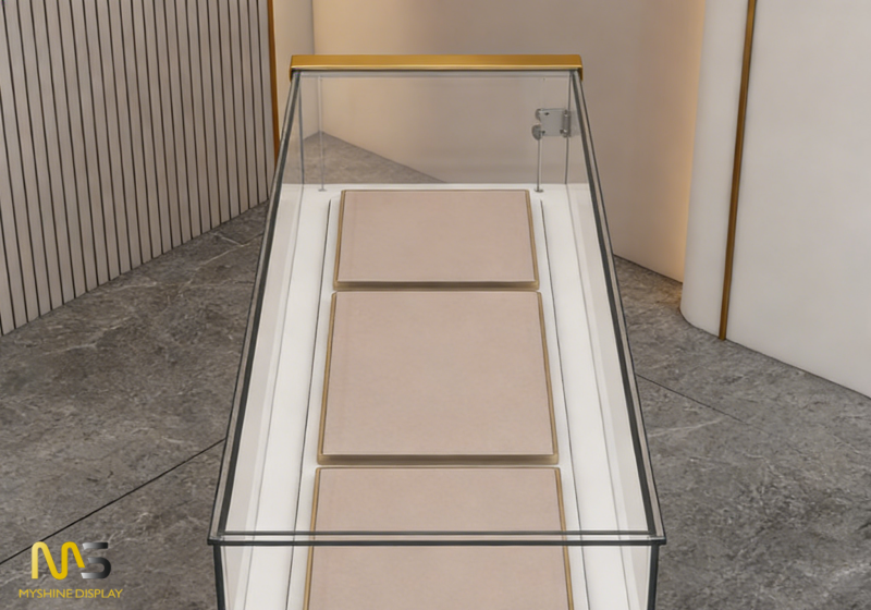 Eco-Friendly Aurora Noir Jewelry Display Showcase