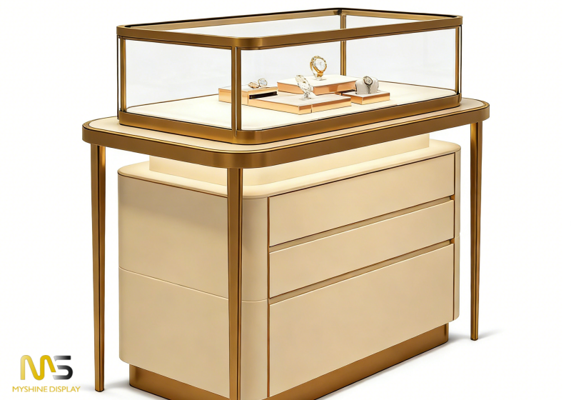 Elegant Luxury Jewelry Display Design