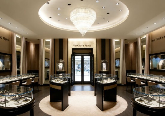 High-End Jewelry Store Display Solutions