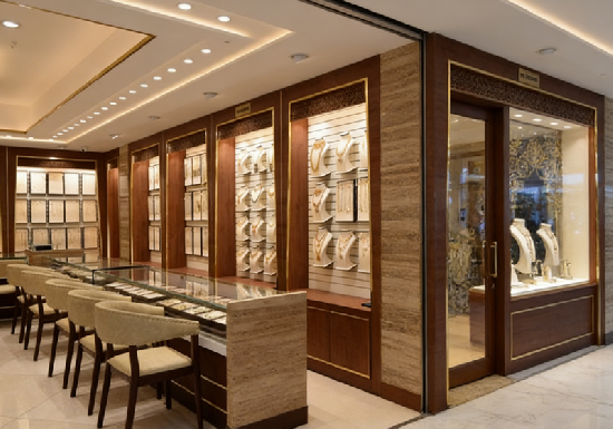 Custom Gold & Fine Jewelry Showroom Design