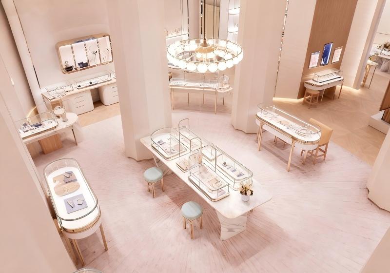 Cream & Light Gold Minimalist Elegant Light Luxury Jewelry Store.