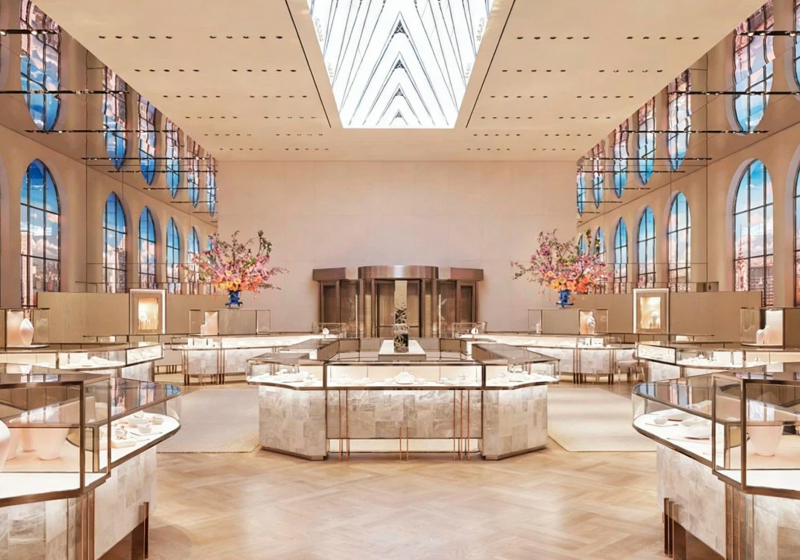 Luxury Jewelry Store Display Showcase