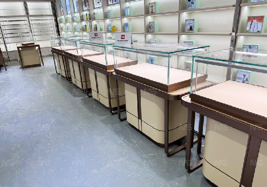 Modern Full-Stop Jewelry Display Sales Counter