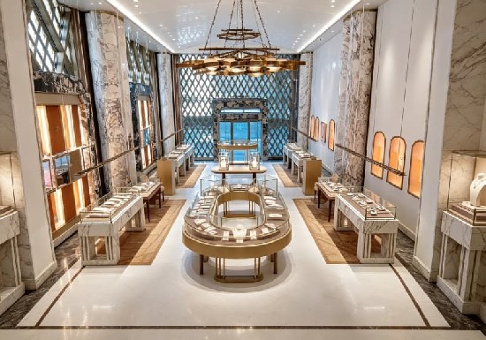 Minimalist & Chic Shop Interior Design