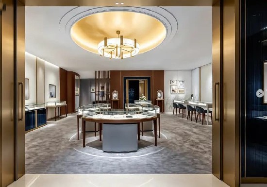 Exquisite luxury jewelry store interior design