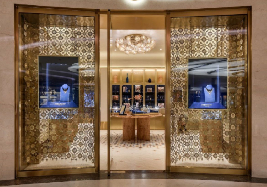 Luxury Jewelry Display Showcase Solutions for Modern Retail Spaces