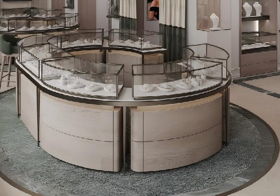 Curved Modular Jewelry Display: A Fluid, Customer-Centric Shopping Experience