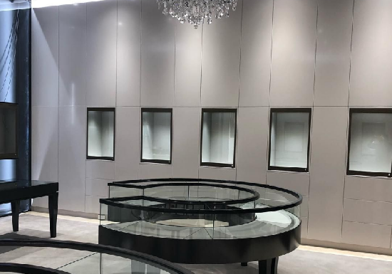 Luxury Curved Jewelry & Watch Display Cases: Elevate Your Retail Space