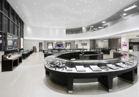 Modern Curved Jewelry Display Cases: Elevate Your Retail Space