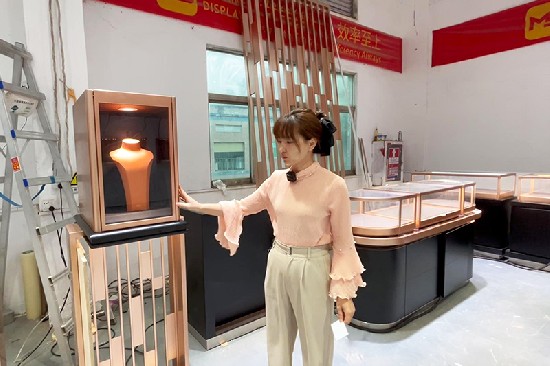 Premium Fashion Jewelry Window Showcase with 3-Color Light