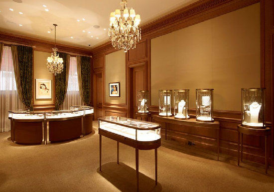 Classic Warm‑Wood Luxury Jewelry Store Display Cases