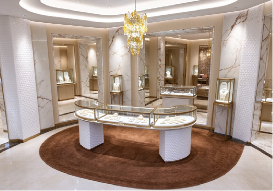 Luxury Marble Style Jewelry Boutique Full Store Fit-out, Curved Glass Island & Freestanding Jewelry Display Showcase
