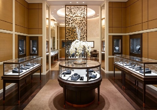 Custom Elegant High-End Jewelry Store Interiors